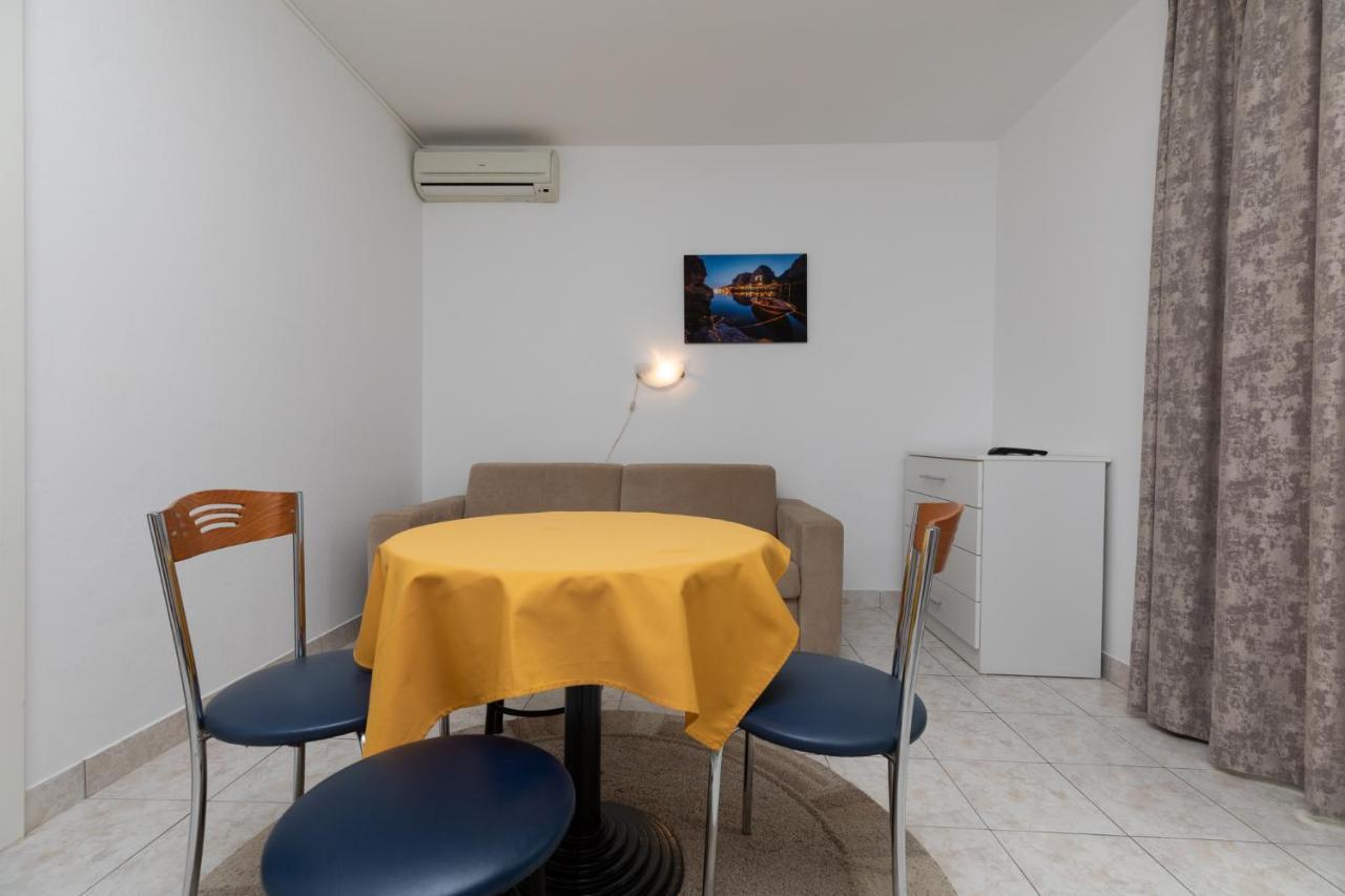 Apartments Bosiljka 麦米科 外观 照片